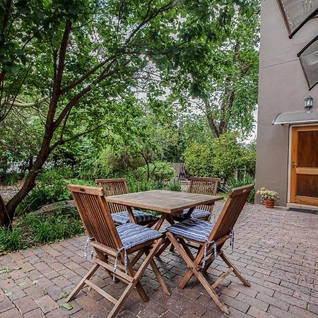 Wild Olive Executive Suite Johannesburg Exteriör bild