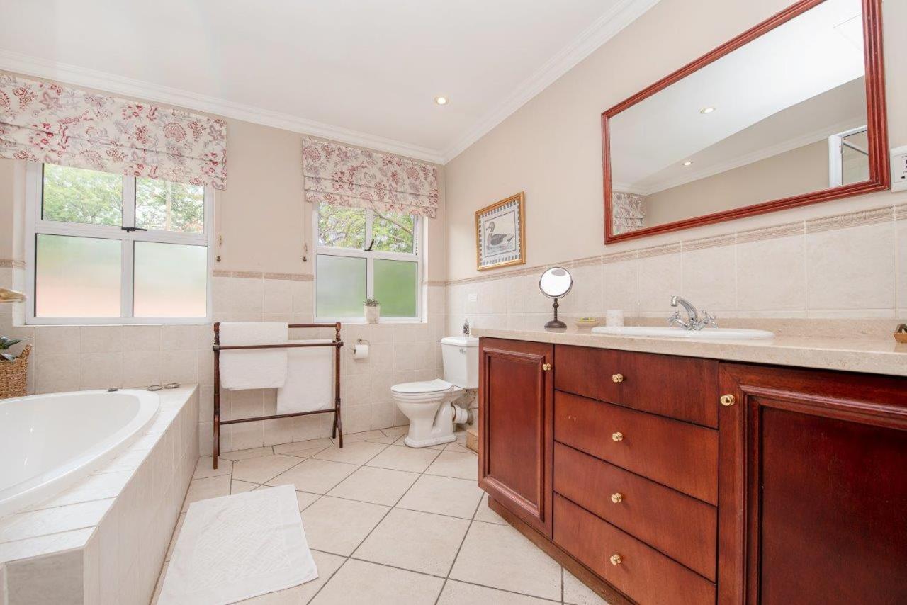 Wild Olive Executive Suite Johannesburg Exteriör bild